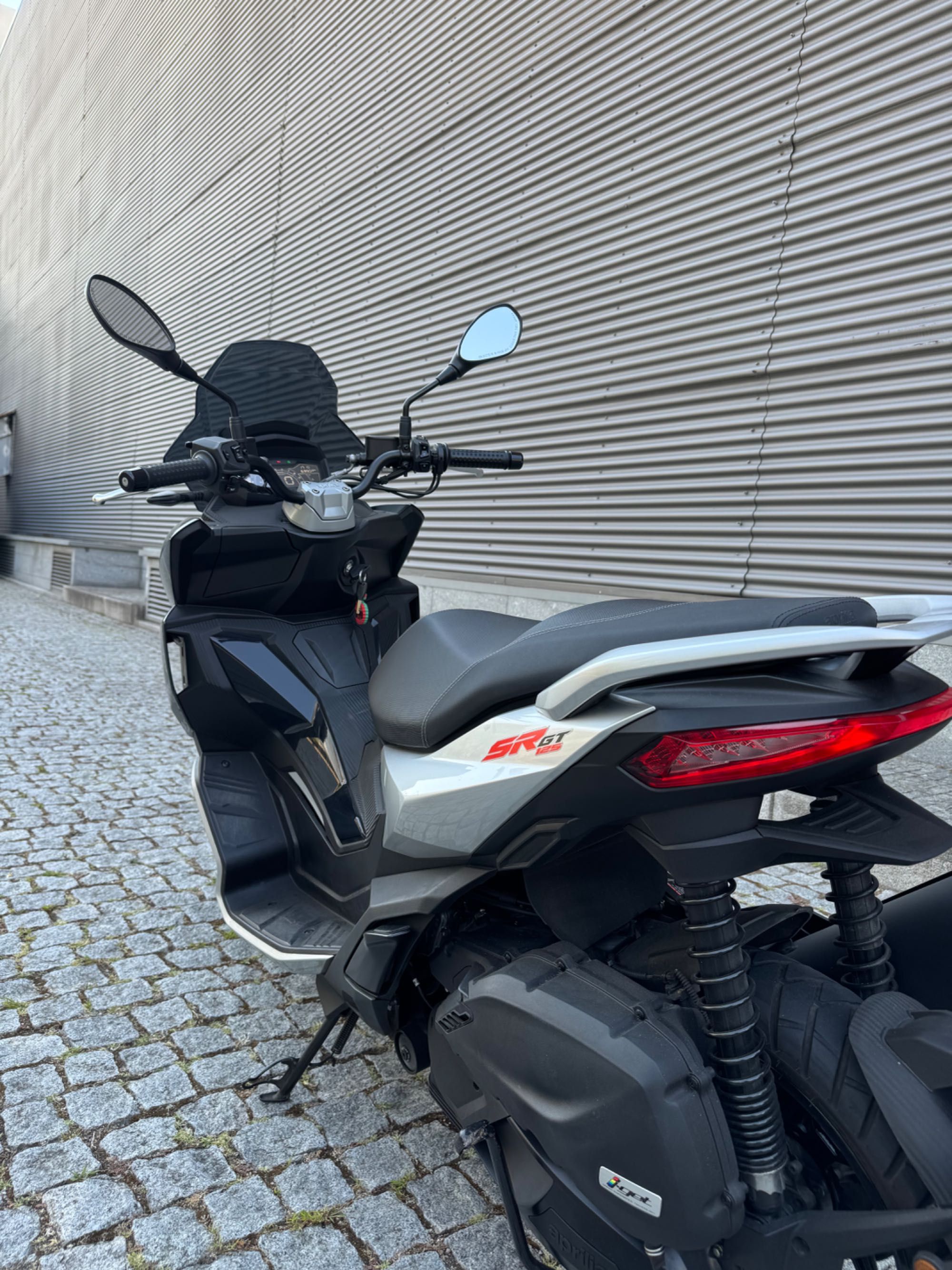 Aprilia SR GT 125