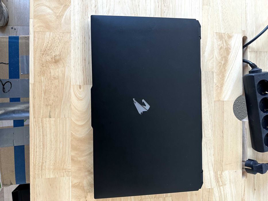 Laptop Gigabyte AORUS 17H BXF | i7-13700H | RTX 4080 | 32GB RAM