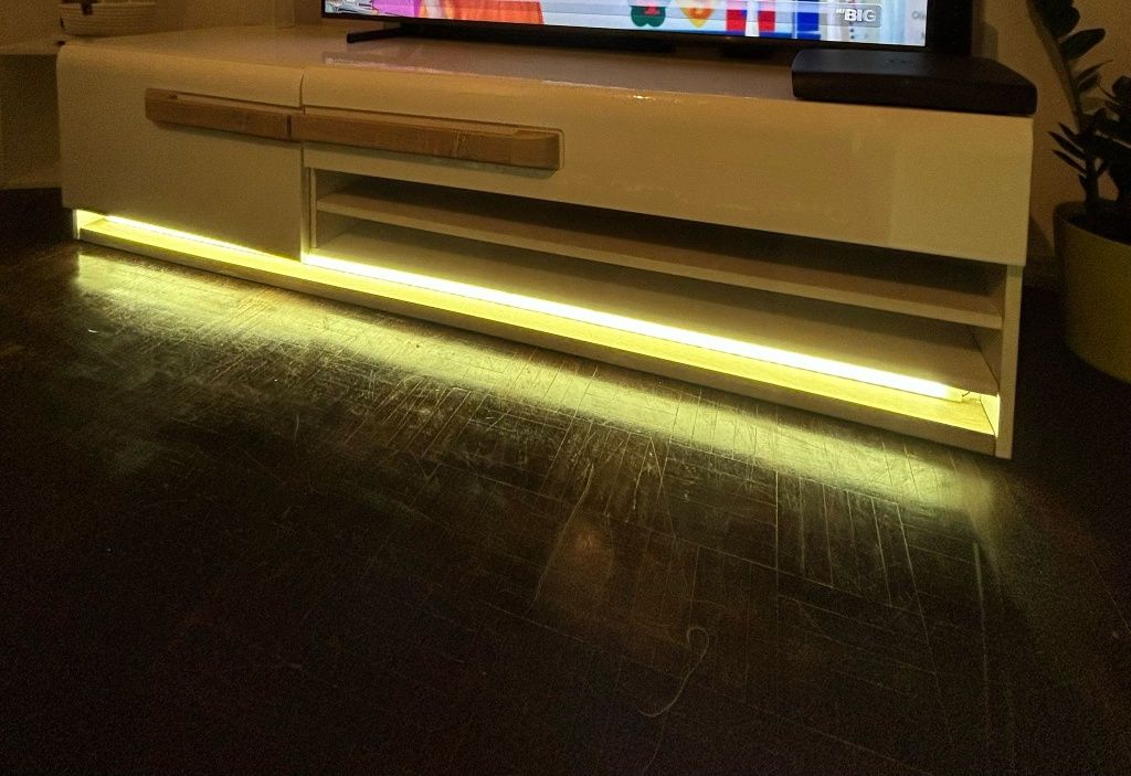 Móvel de TV com luz