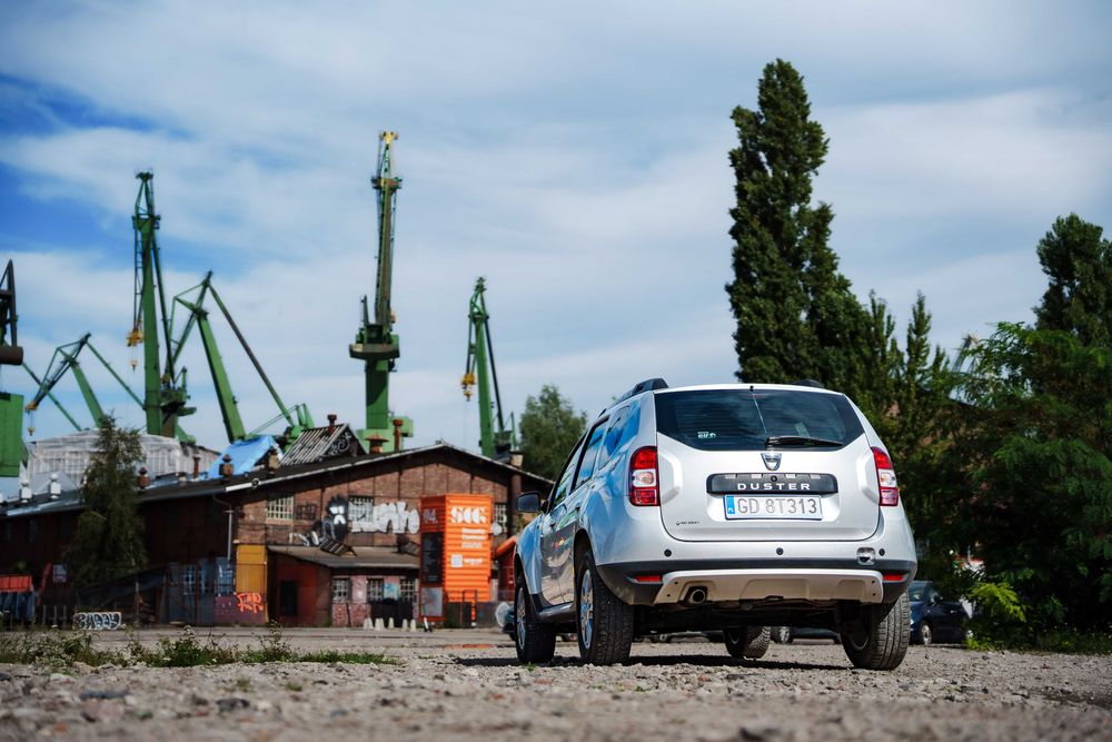 Dacia Duster 1,2, niski przebieg, bogate wyposażenie, zadbana, hak