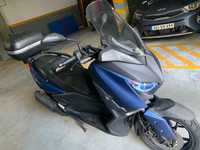 Mota Yamaha XMAX300