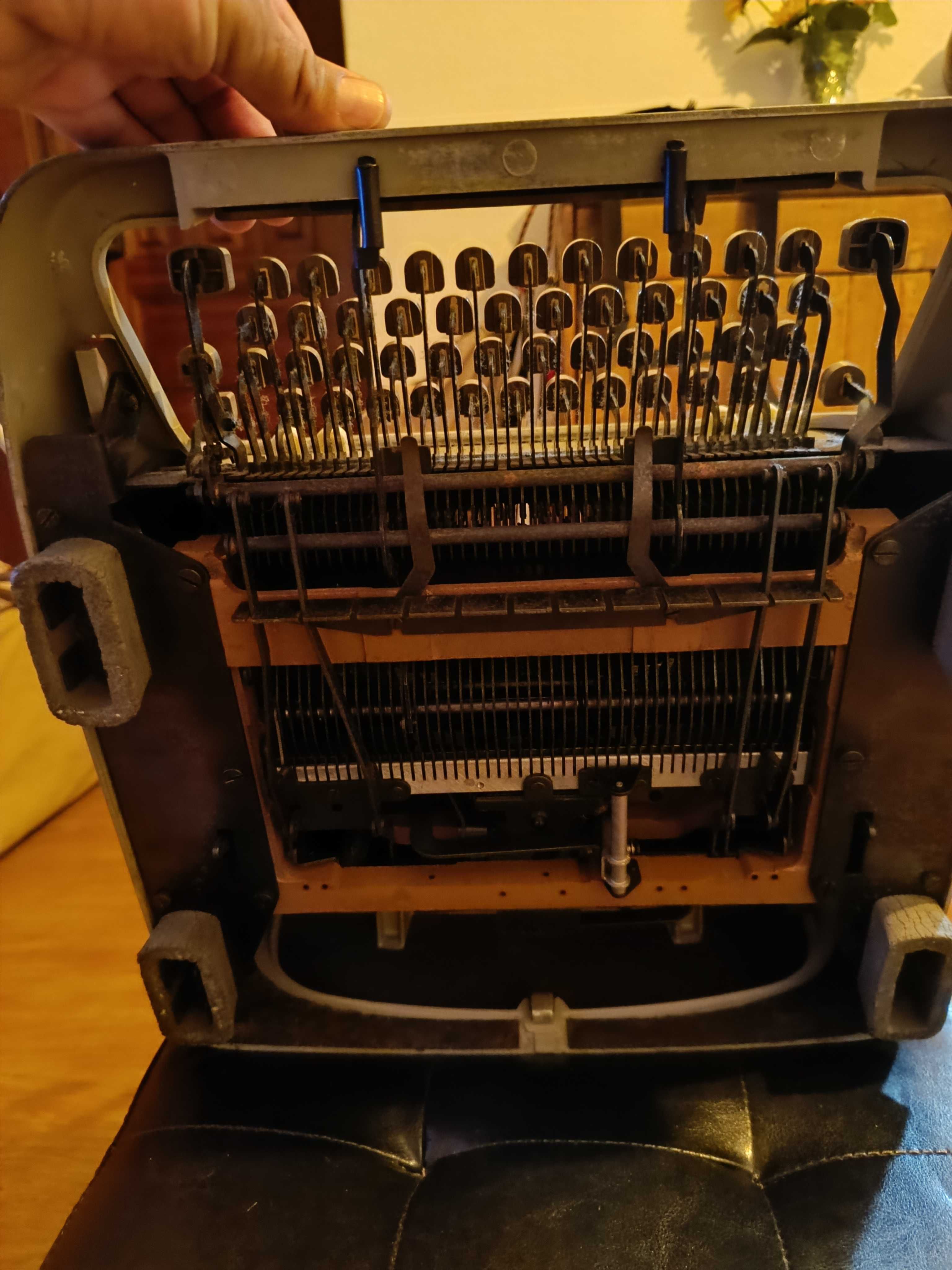 Maquina de Escrever Everest 1958–1959 Model 92