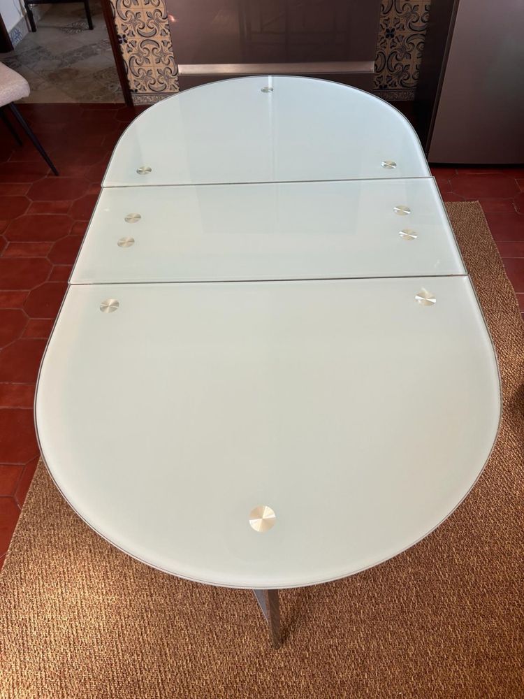 Mesa de vidro rebativel
