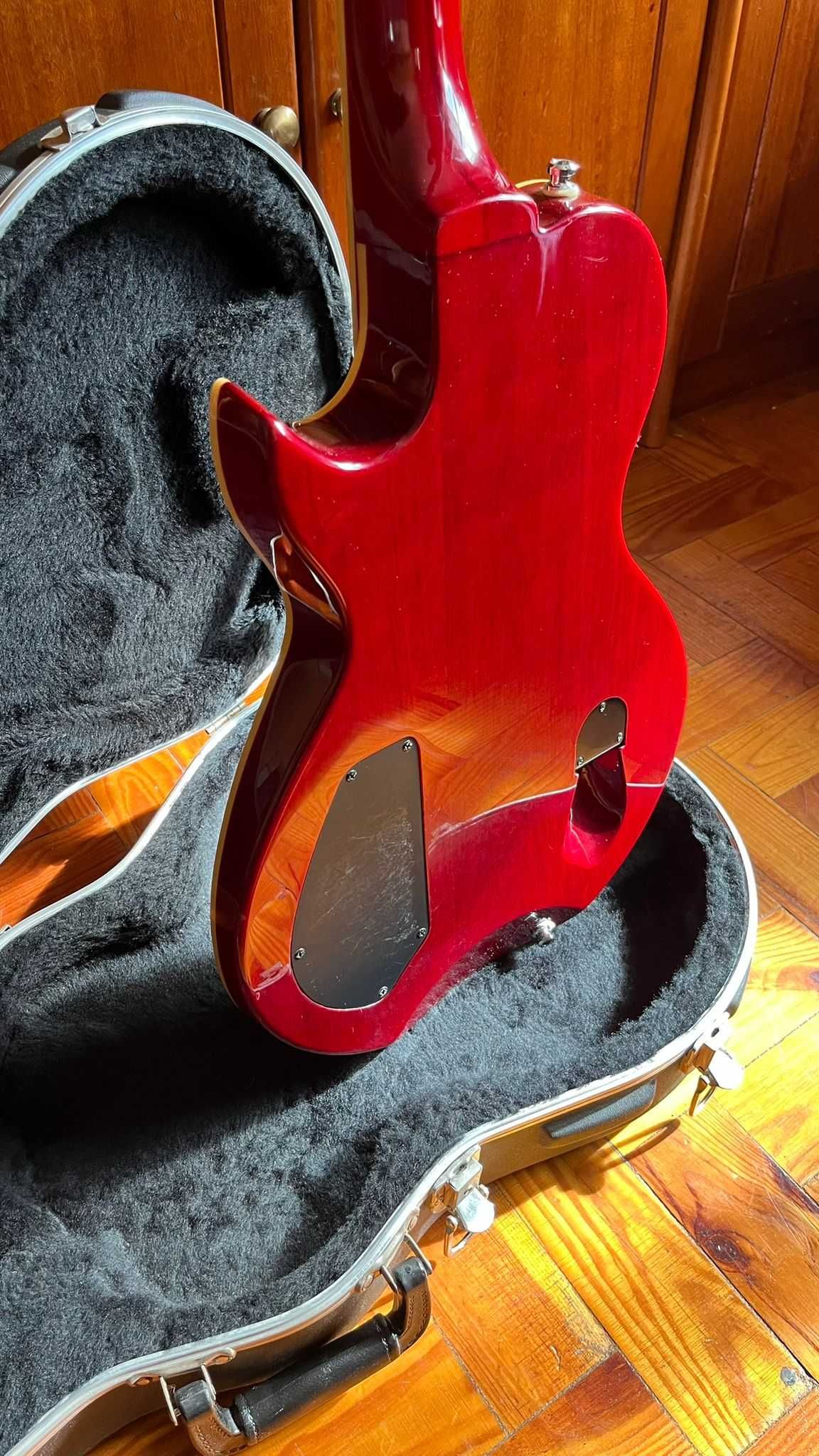 Guitarra elétrica Brian Moore