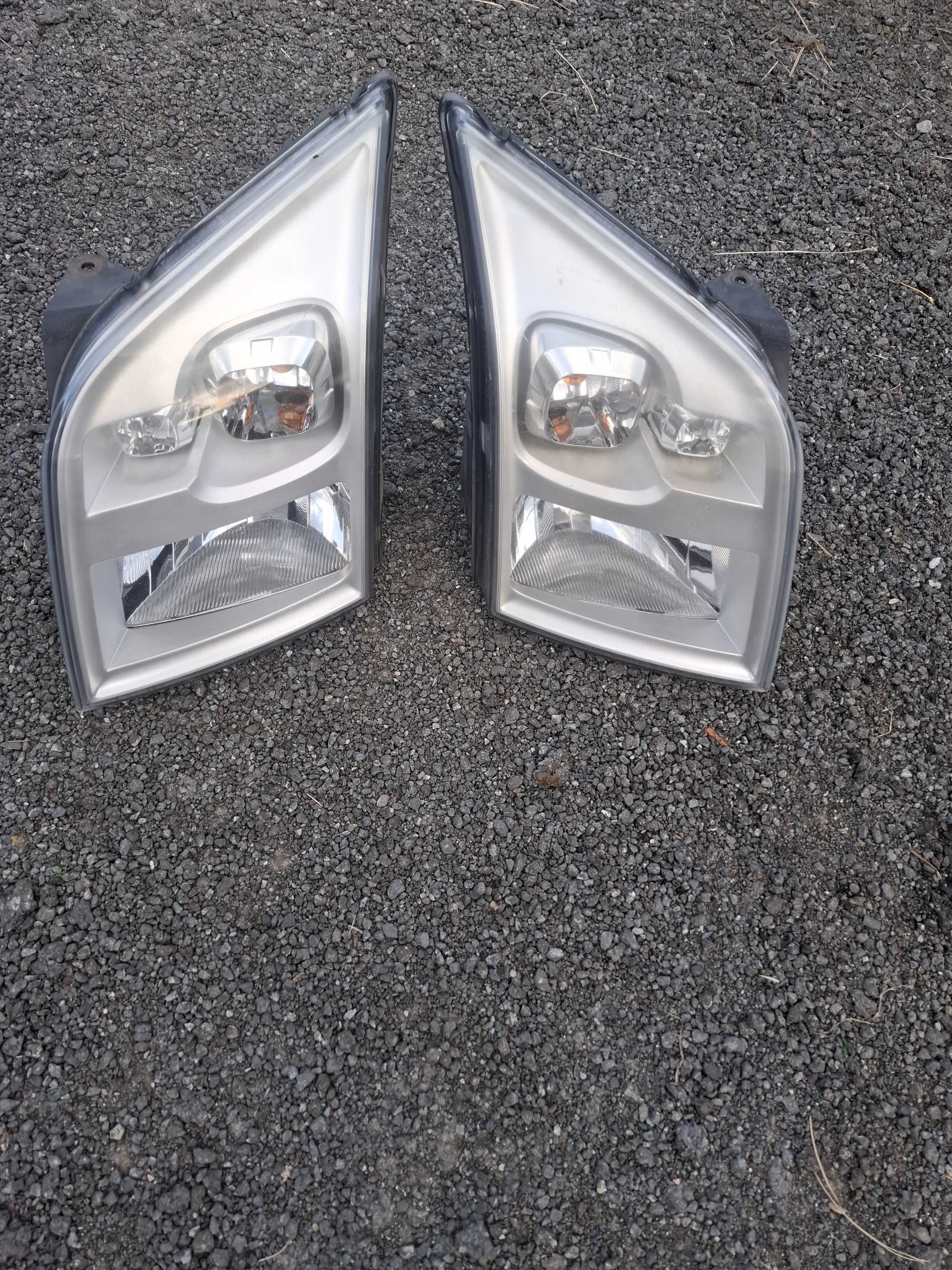 Reflektory przód Ford Transit mk7