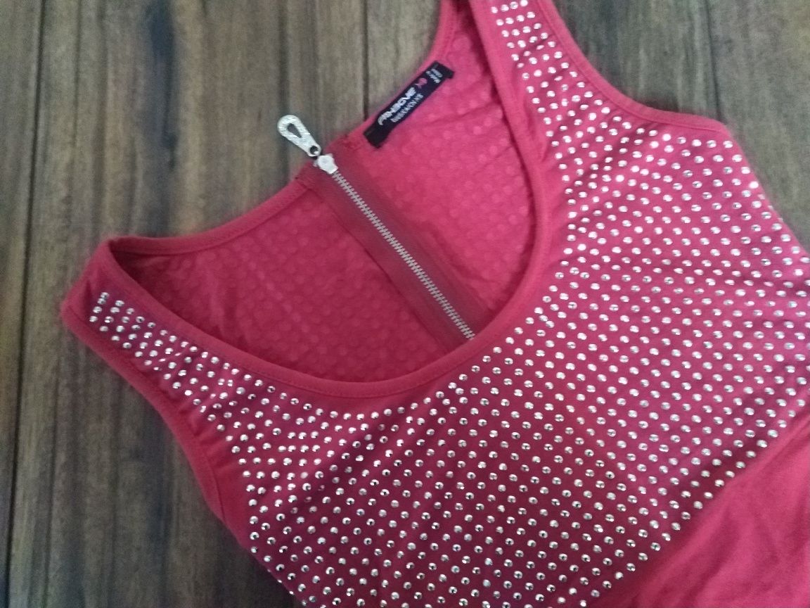 Fishbone czerwona mini sukienka imprezę z ćwiekami XS 34 RAZ włożona