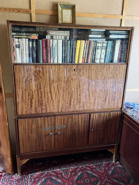 Винтажна шафа комод зеркало столік