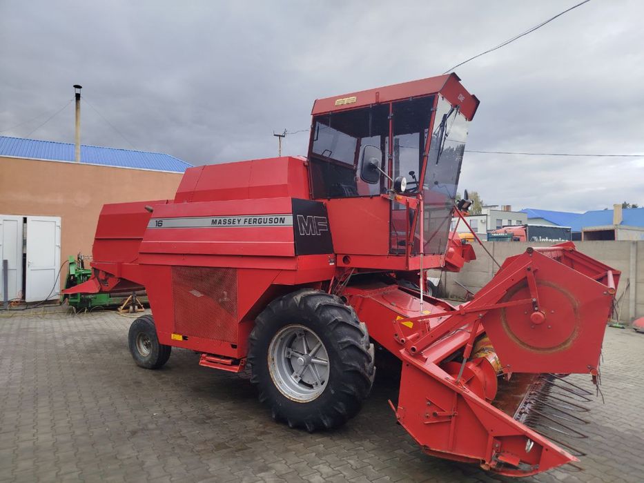 Комбайн зернозербовий Massey Ferguson 16. Масей Фергусон 16