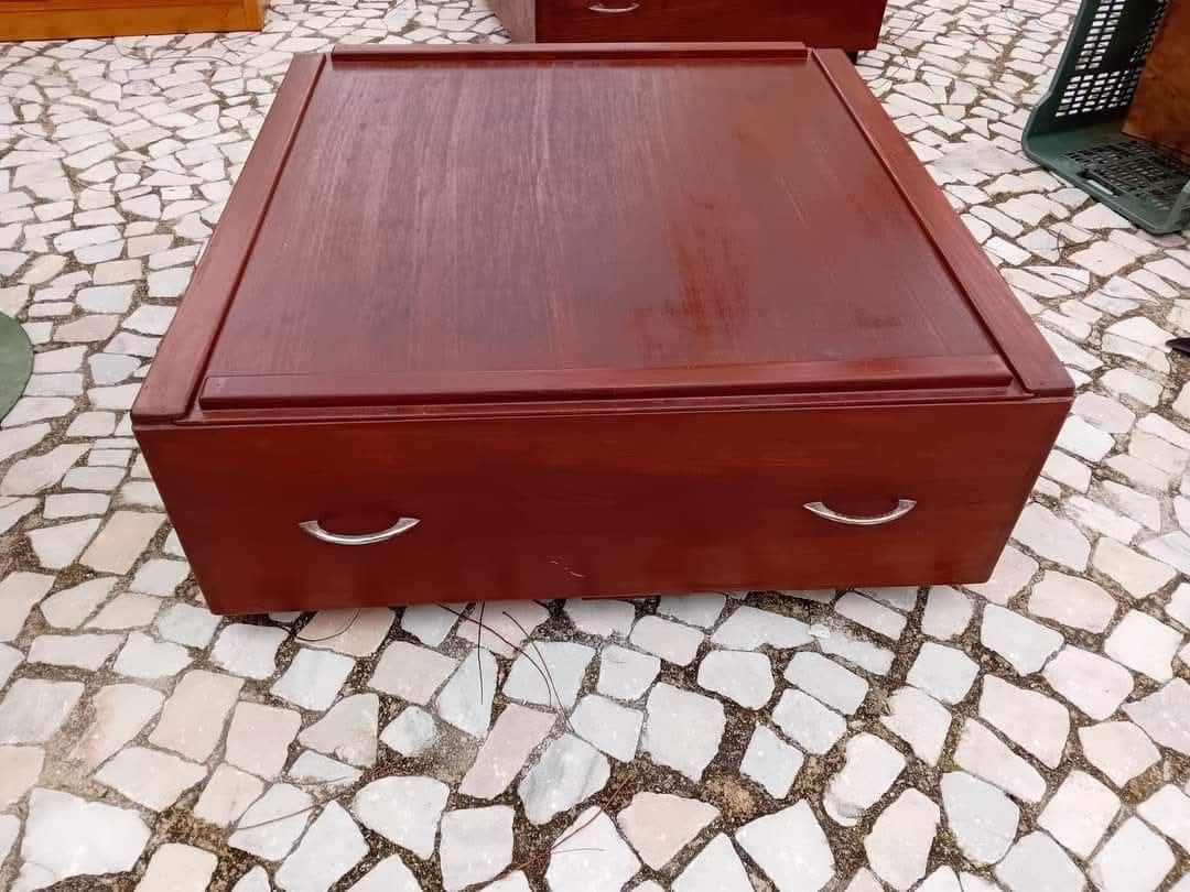 Gaveta/mesa de centro