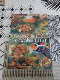 Livro "Cozinha Vegetariana" de Maria E. C. Carvalho