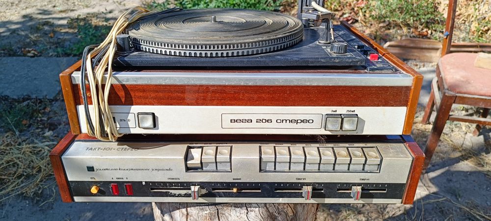 Усилитель Такт-101 и Проигрыватель Вега 206  одним лотом