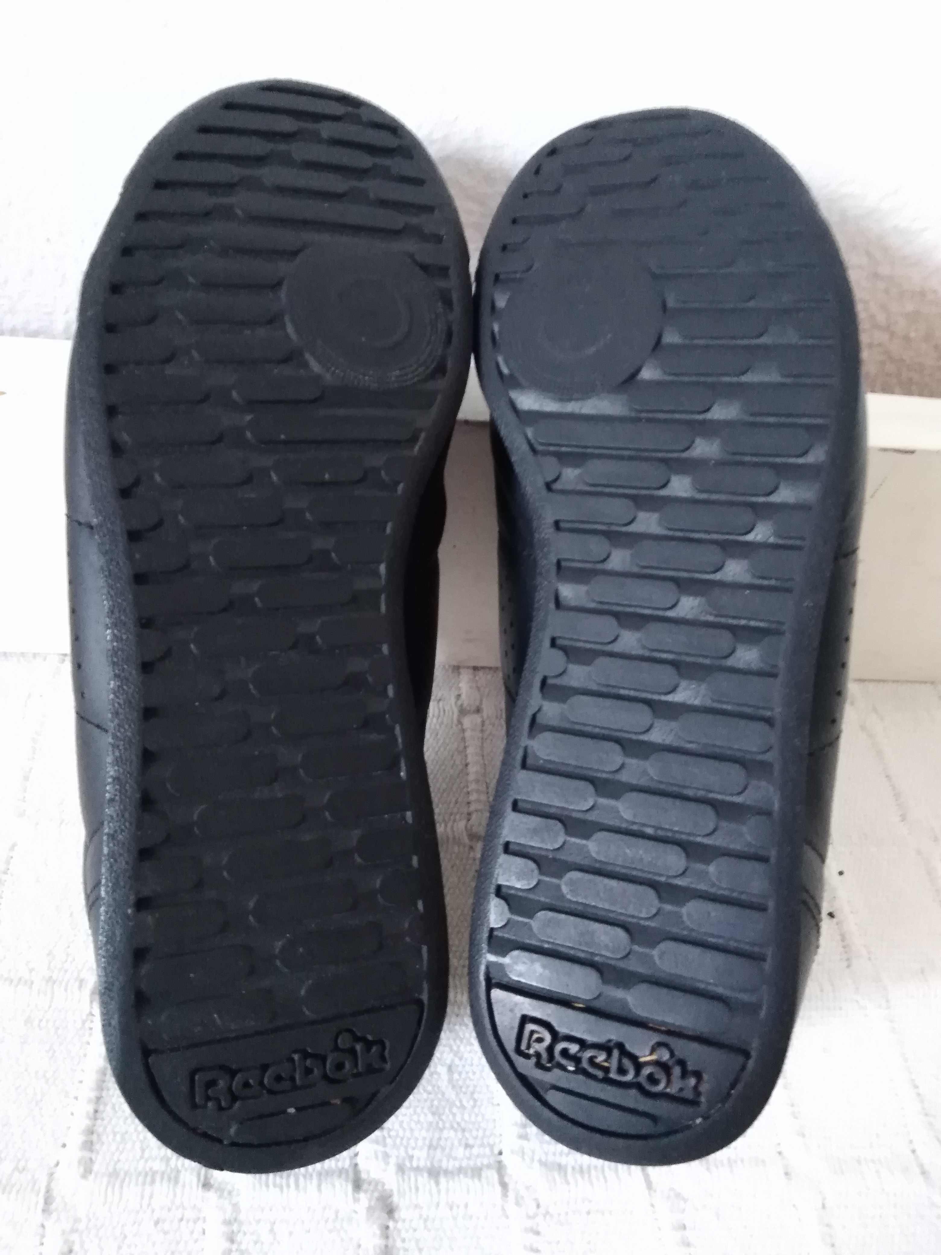 Sapatilhas Negras Reebok Classic 37