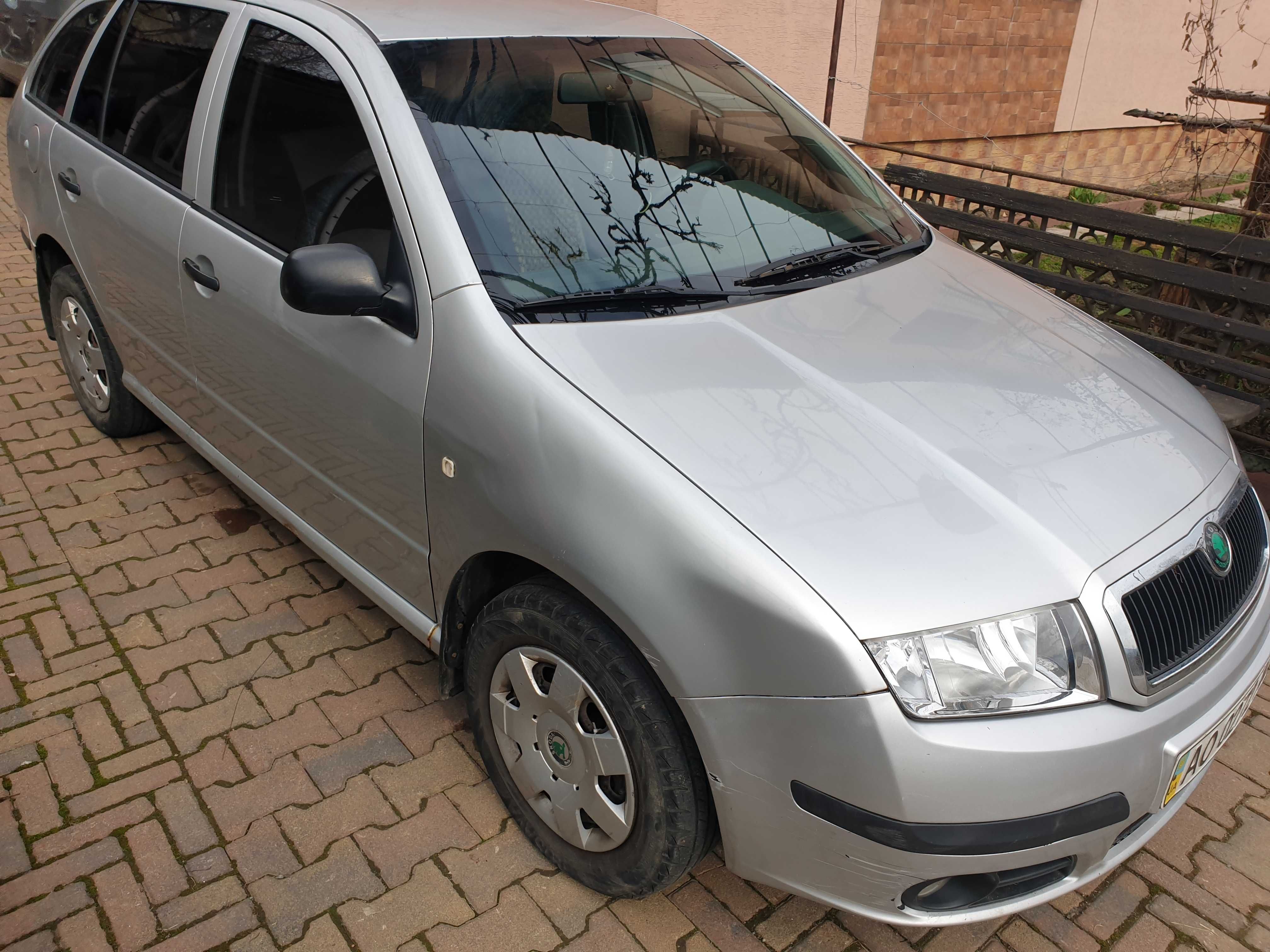 Продам Skoda Fabia 1.2 бензин.Другий власник.