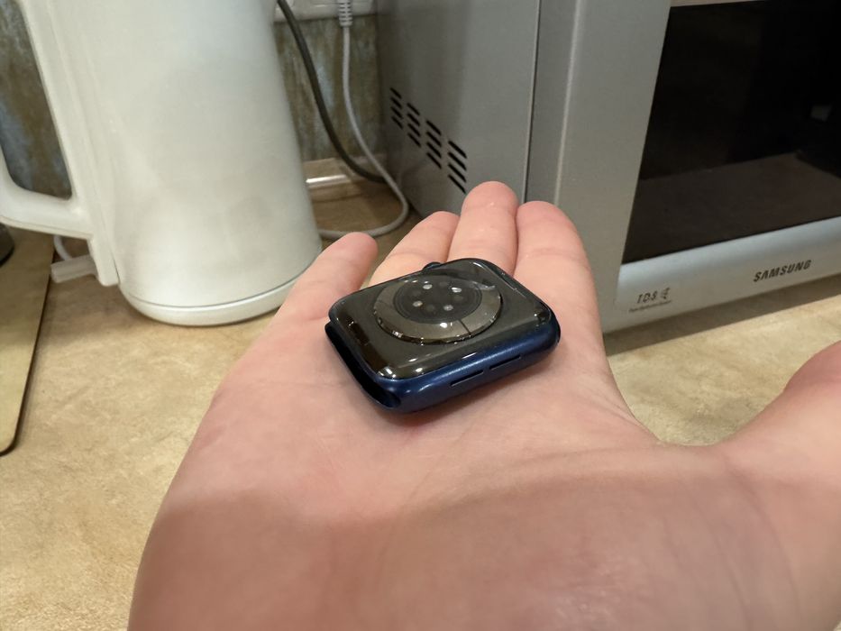 Часы наручные Apple watch siries 6 44 mm Blue GPS 79%