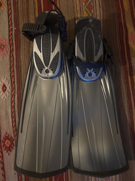 Barbatanas mergulho AQUALANG novas