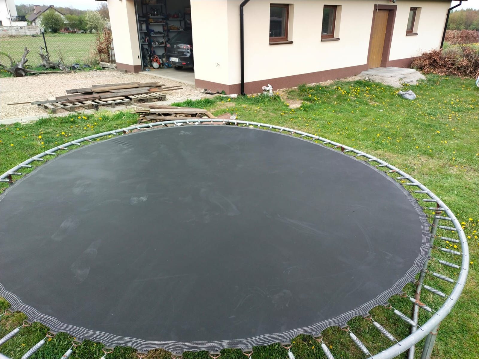 Sprzedam trampolinę 3,6m