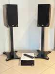 Amplituner Cambridge Audio ONE,stojaki,kable