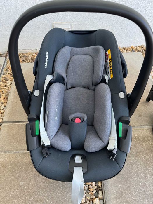 Maxi-Cosi Carrinho de Passeio Ultracompacto + Cadeira Auto Pebble 360