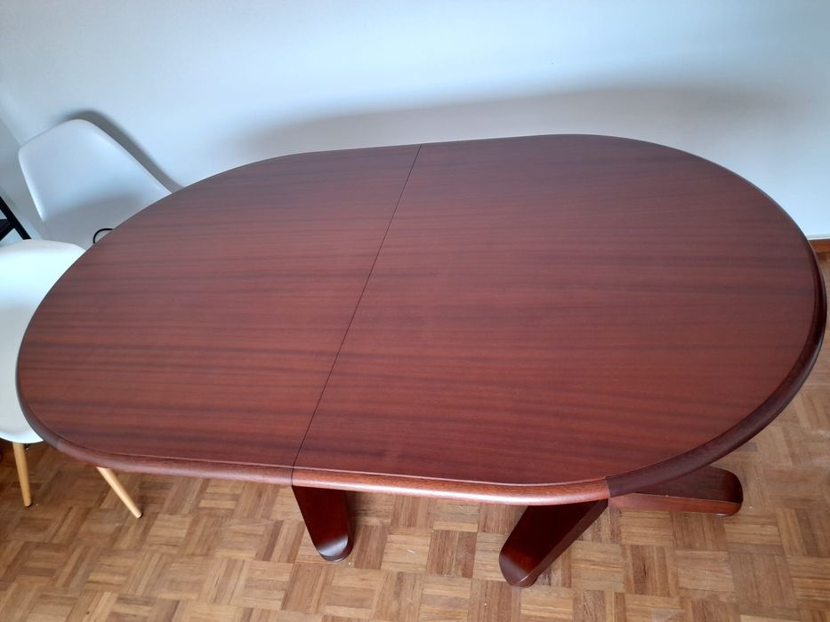 Mesa jantar mogno