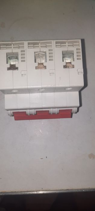 Автомат узо  Moeller PLHT-C100/3