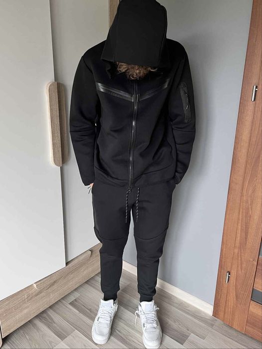 Set Nike Tech czarny, roz.L super jakość
