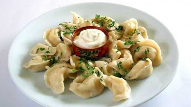 Домашние вкуснейшие пельмени и вареники с картошкой, творогом, вишней