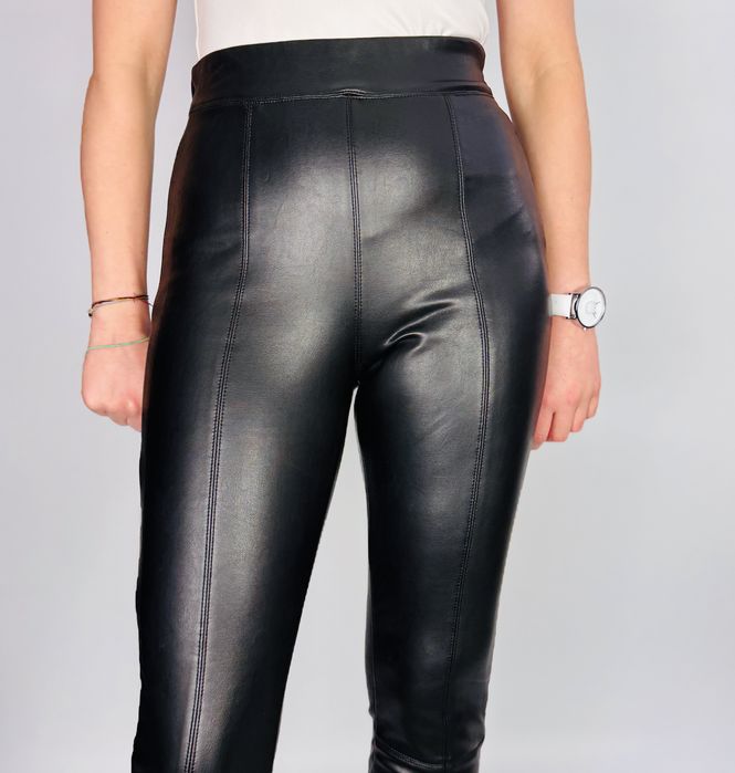 Czarne legginsy z eko skóry XS 34 Topshop