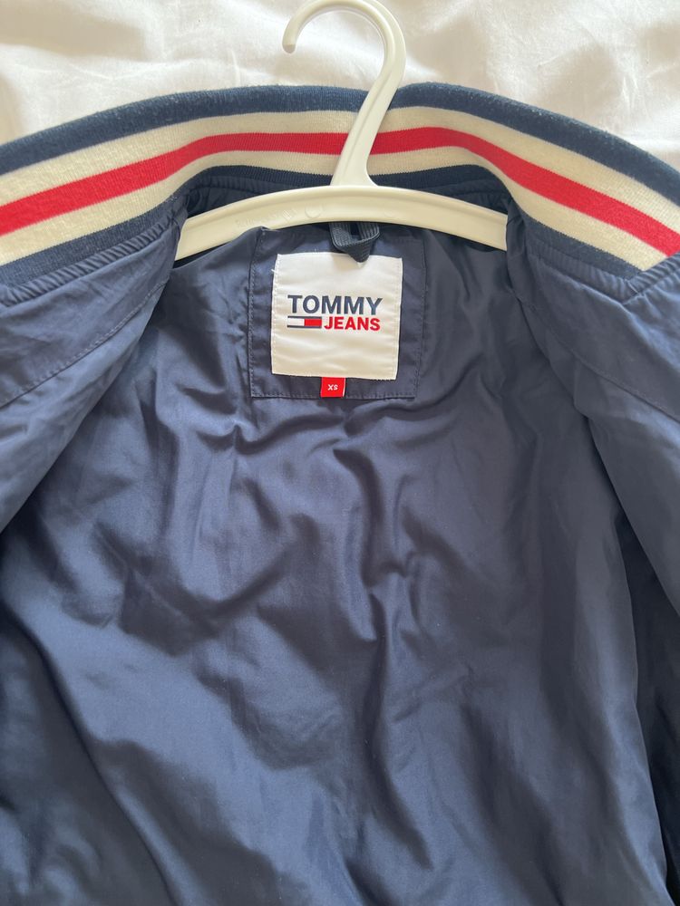 Бомбер/ куртка Tommy Jeans