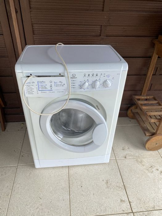 Pralka Indesit WISL 105