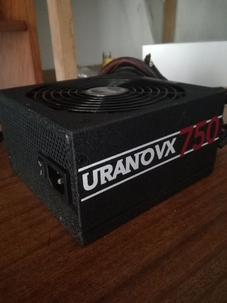 PSU Urano VX 750