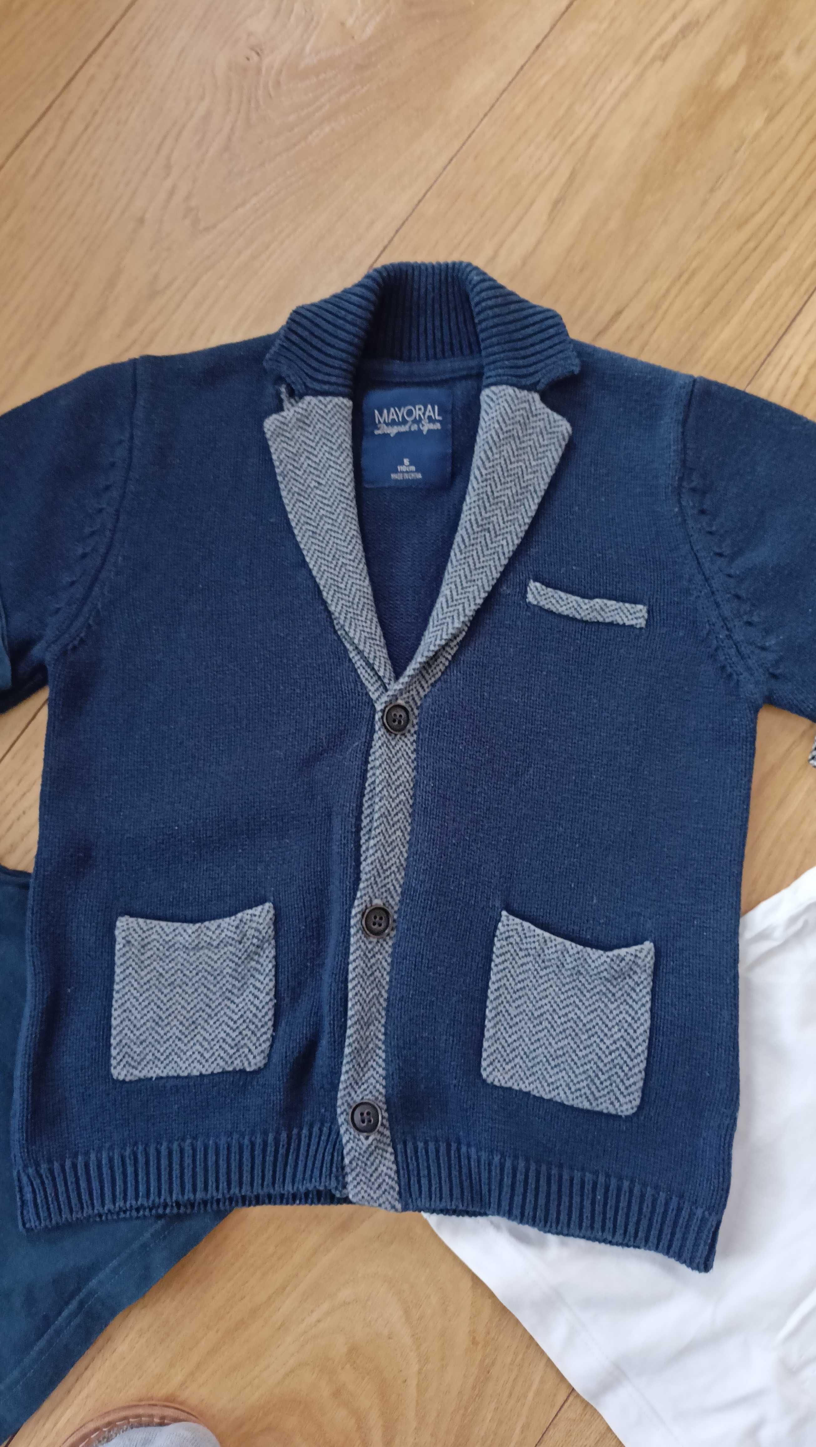 Sweterek firmy mayoral rozmiar 110 cm puls dwie koszulki polo