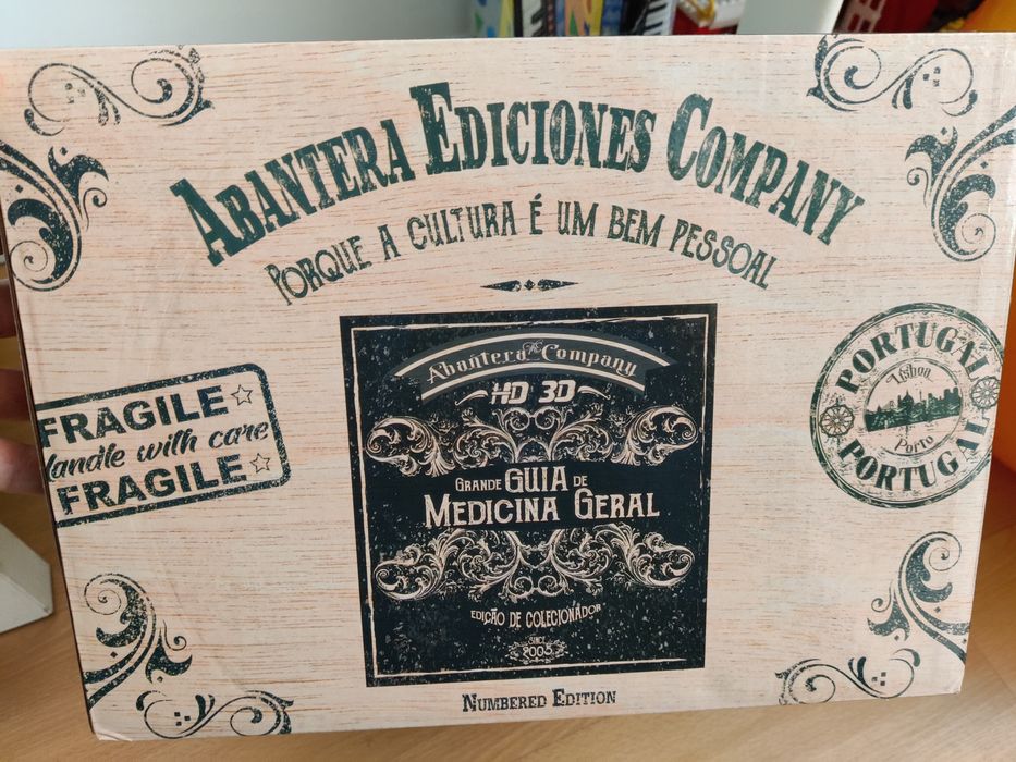 Vendo grande guia de medicina geral novo