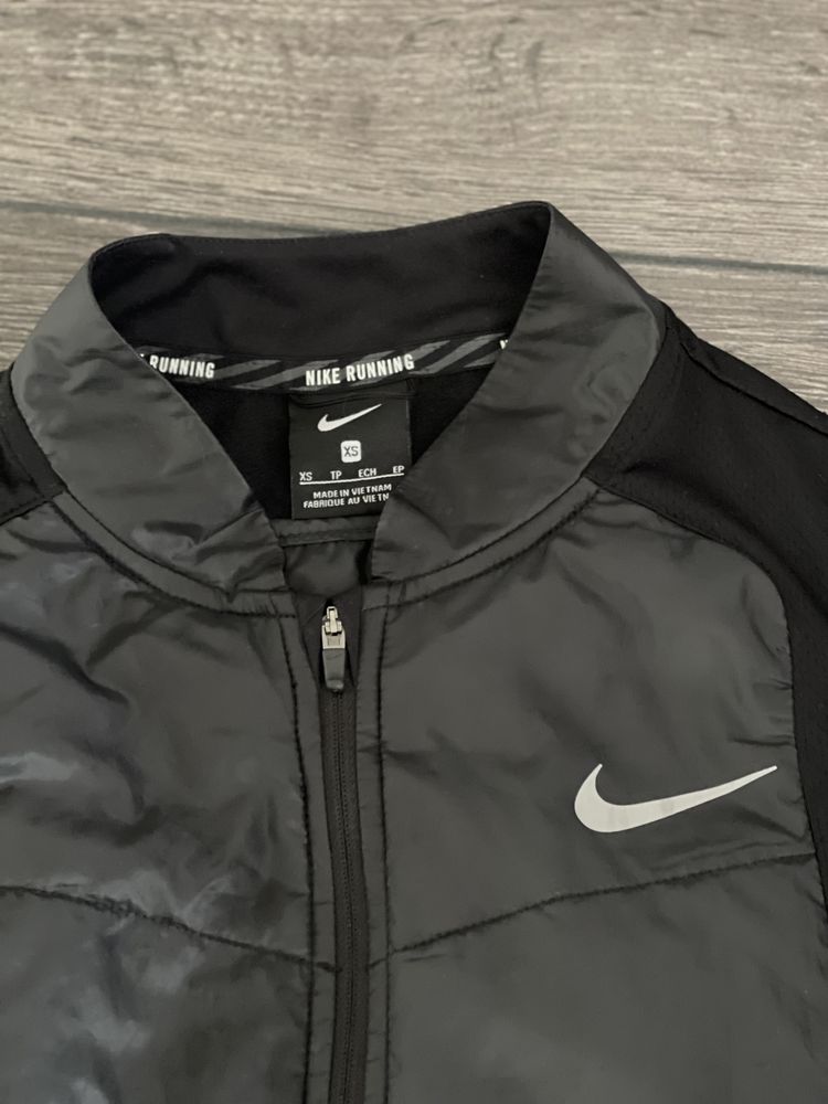 Жилетка жилет для бігу Nike running xs легенька безрукавка