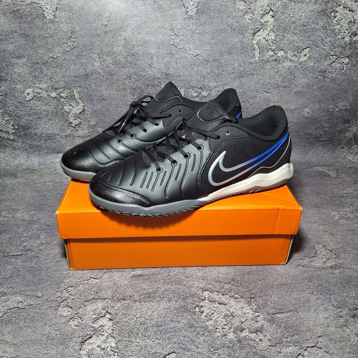 Футзалки Nike Tiempo футбольне взуття