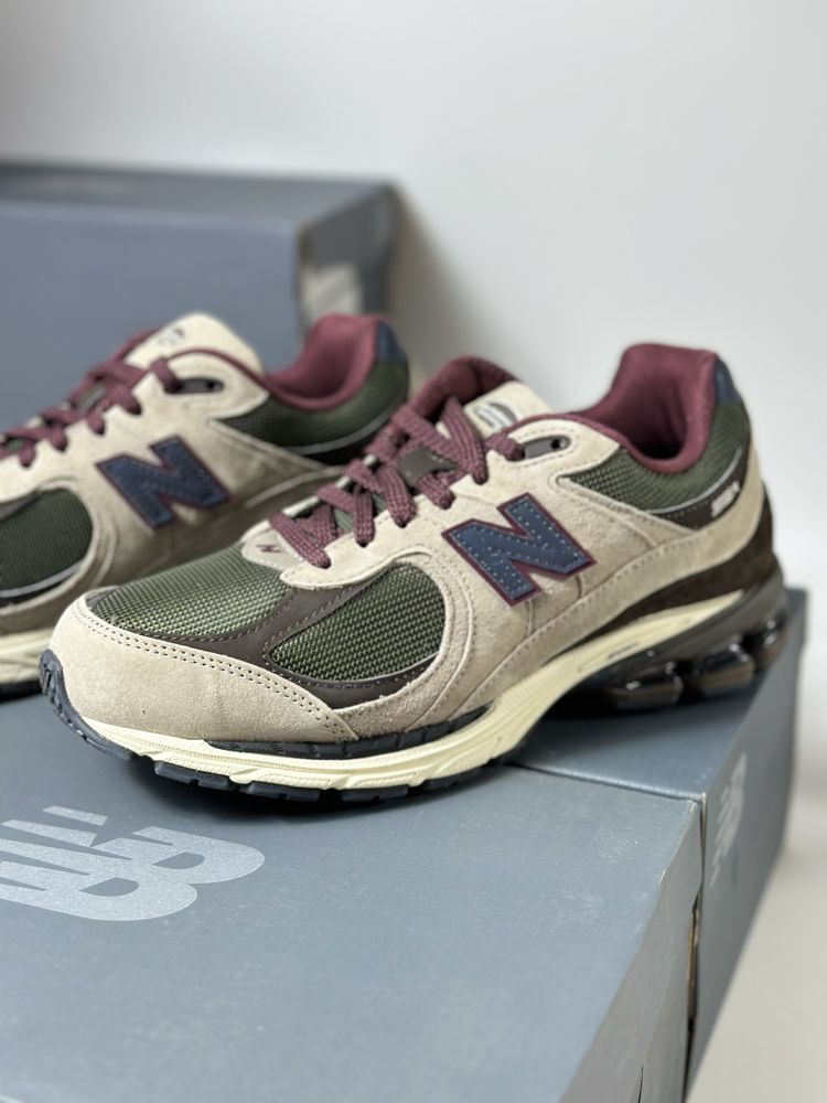 Кросівки New Balance 2002R