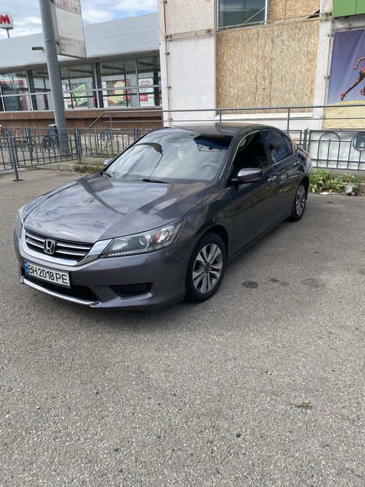 Хонда акорд 9 2014 рік, салон ручна робота