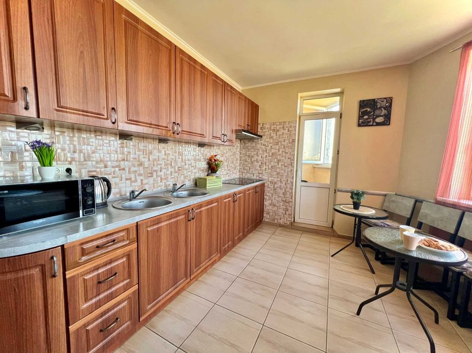 Дешеве житло для студентів та ВПО поряд з метро у центрі Києва