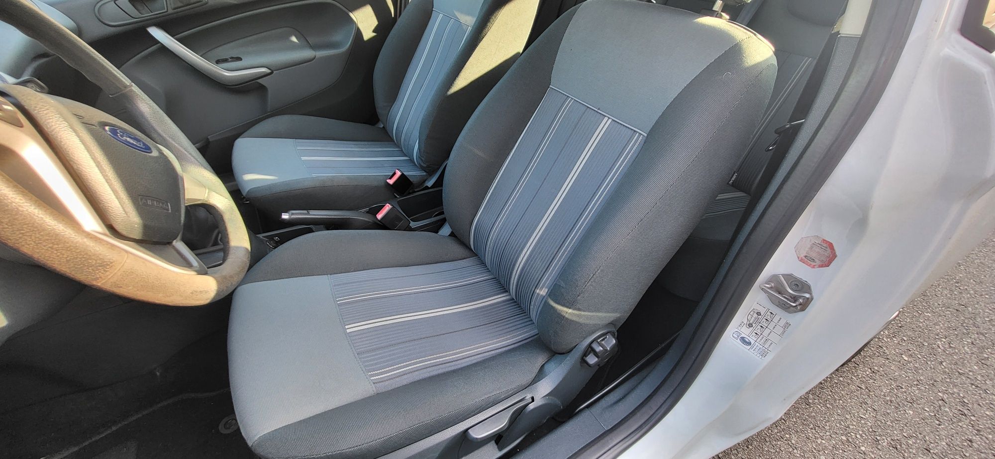 Ford fiesta 2010r 1.25 Benzyna Klimatyzacja Mocno Doinwestowany
