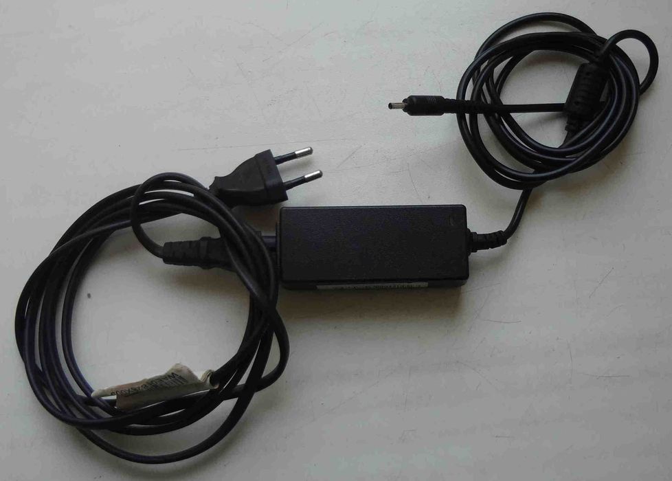 Зарядное устройство Samsung 19V 2.1A AD-9019S блок питания