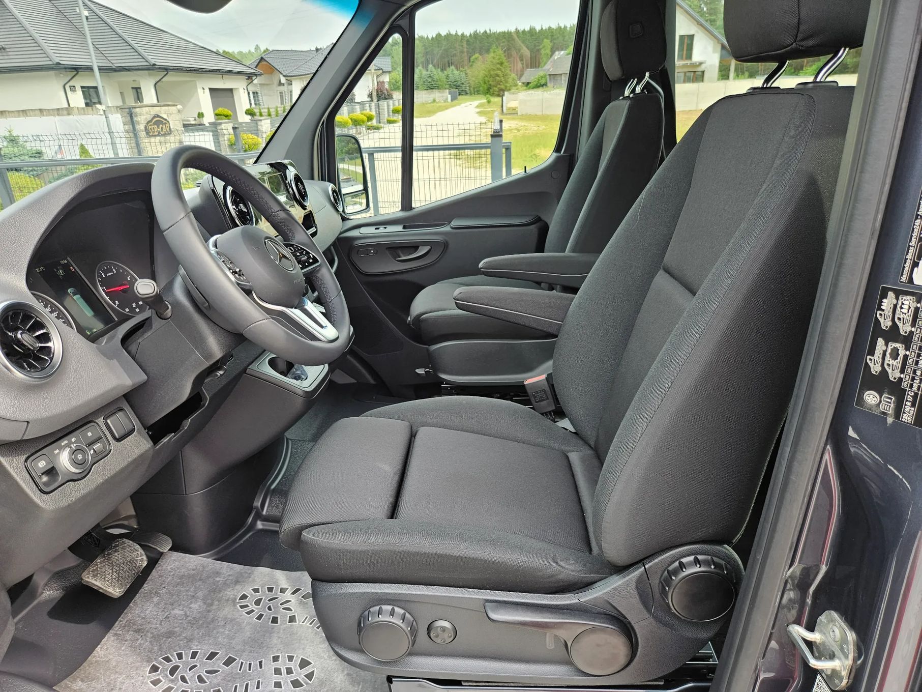 Mercedes-Benz SPRINTER 319CDI Brygadowy Automat Ledy MAX WERSJA SalonPL  Brygadowy 6-os Automat 319CDI Elektr. drzwi Ledy MBUX BLIS Od ręki FV