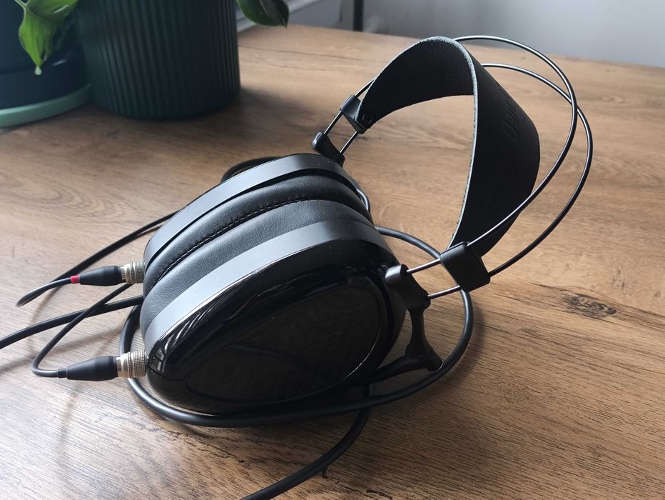 Dan Clark Audio Aeon 2 Noire Closed