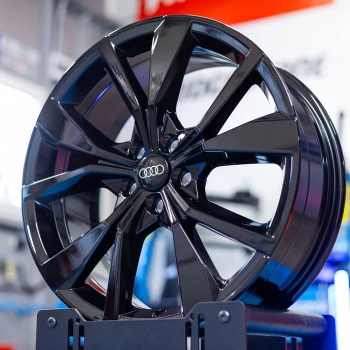 FABRYCZNIE NOWE Felgi Audi 18"  A1 S1 A3 TT