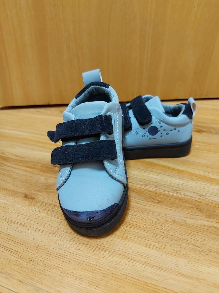 Trampki dla dziecka r.21