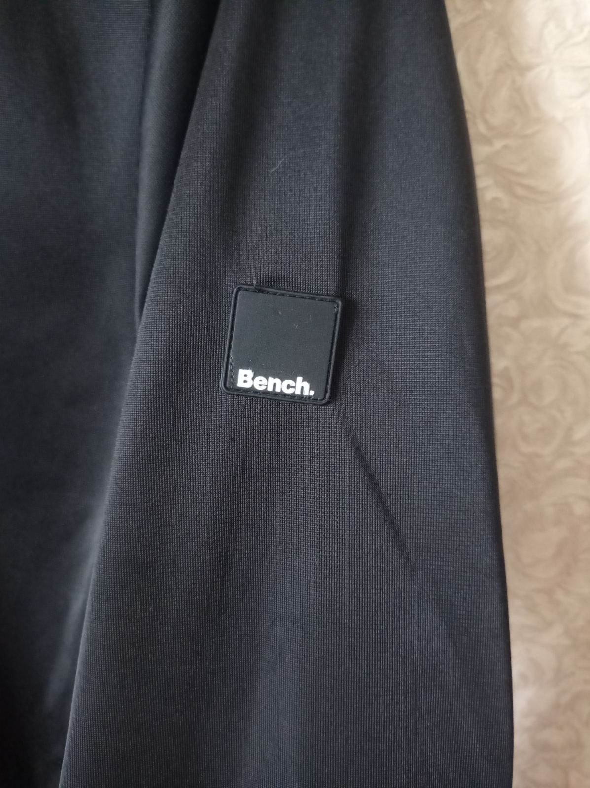 Спортивная кофта Bench