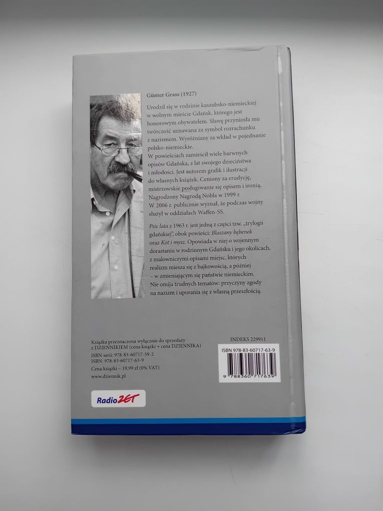 Günter Grass "Psie lata"