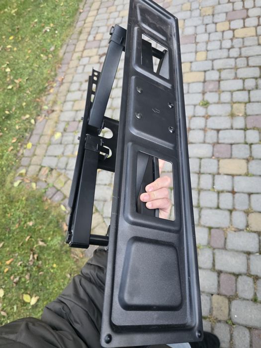 Кріплення кронштейн на стіну 3д  телевізор 65