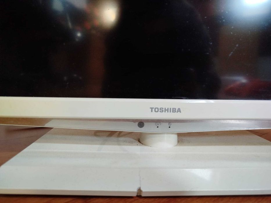 Monitor Toshiba Branco