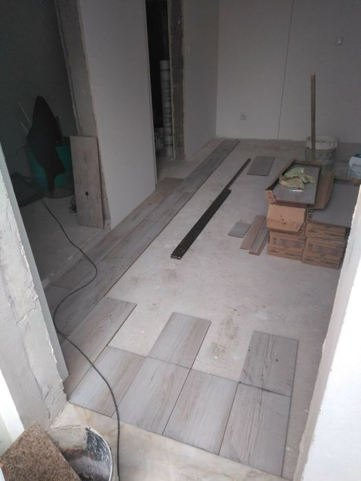 Serviço  de pinturas e ladrilhador