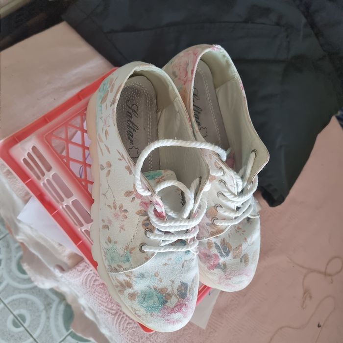 Sapatos coloridos Senhora