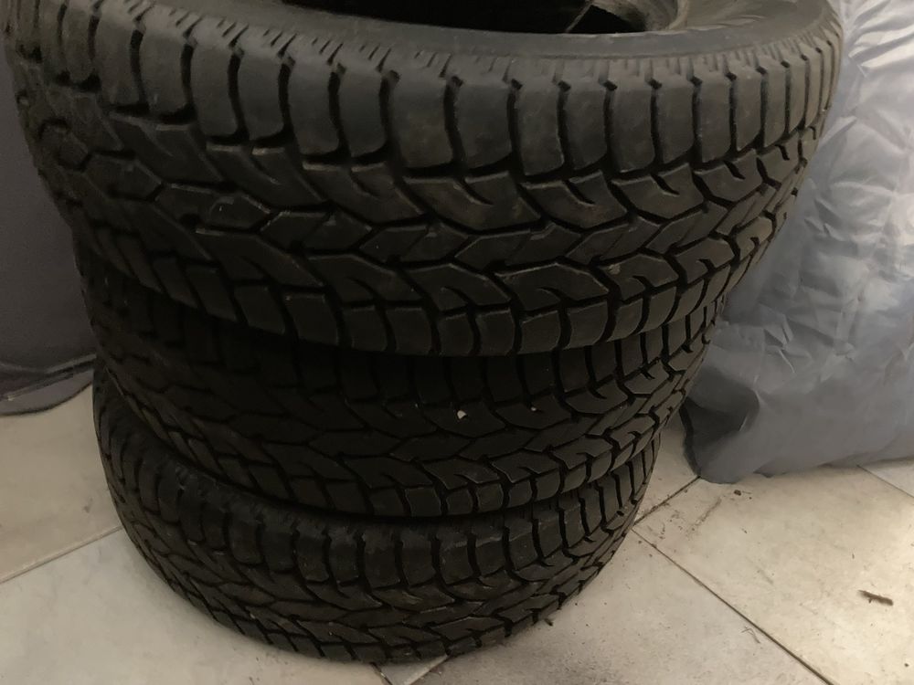 Opony 225/70 R 15 Apollo Apterra AT 4 szt.